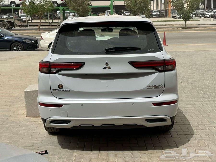 ميتسوبيشي اوتلاندر نص فل 2025 عازل حراري مجانا63617955973377111