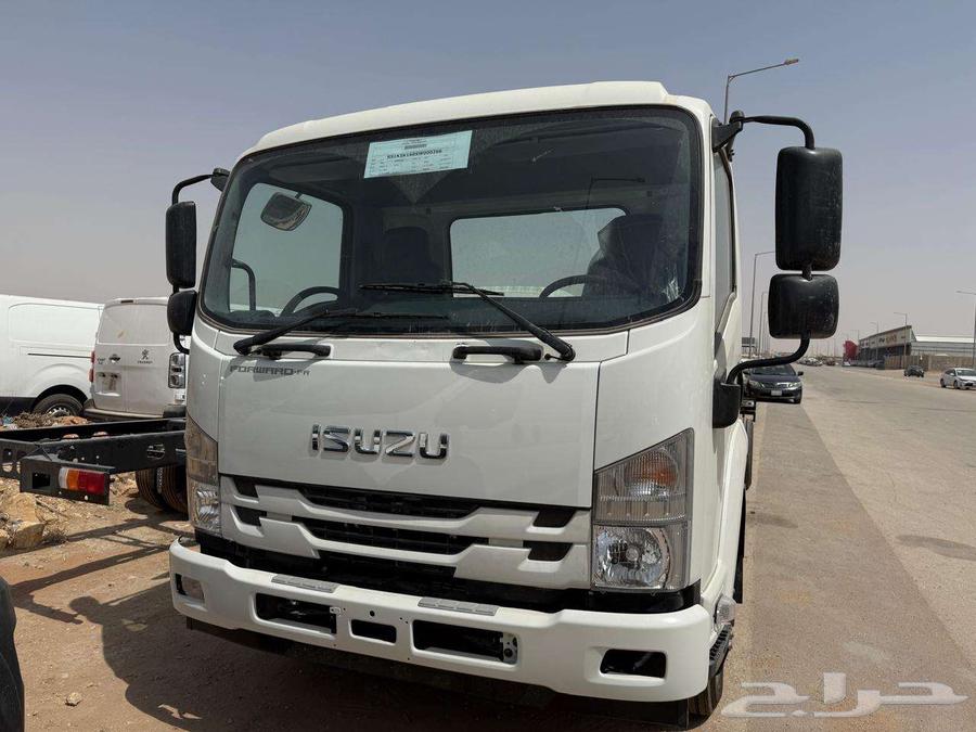 Isuzu Dina 7 Ton 2025 Long Chassis 7 Meters, Performance Exceeds Expectations.63617965378178112