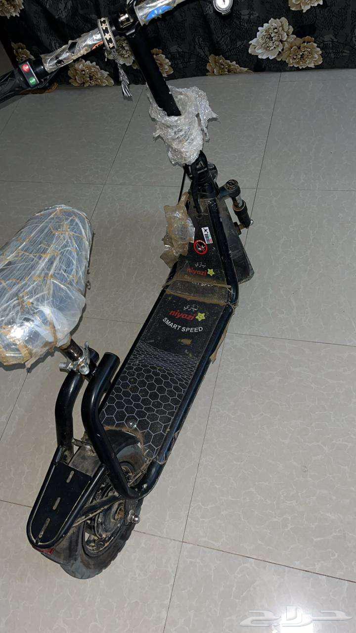 سكوتر63618765264770113