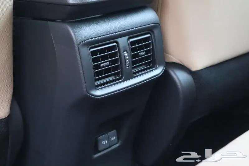 Toyota RAV4 LE Double and Single Zone Gasoline 202563619129808515114