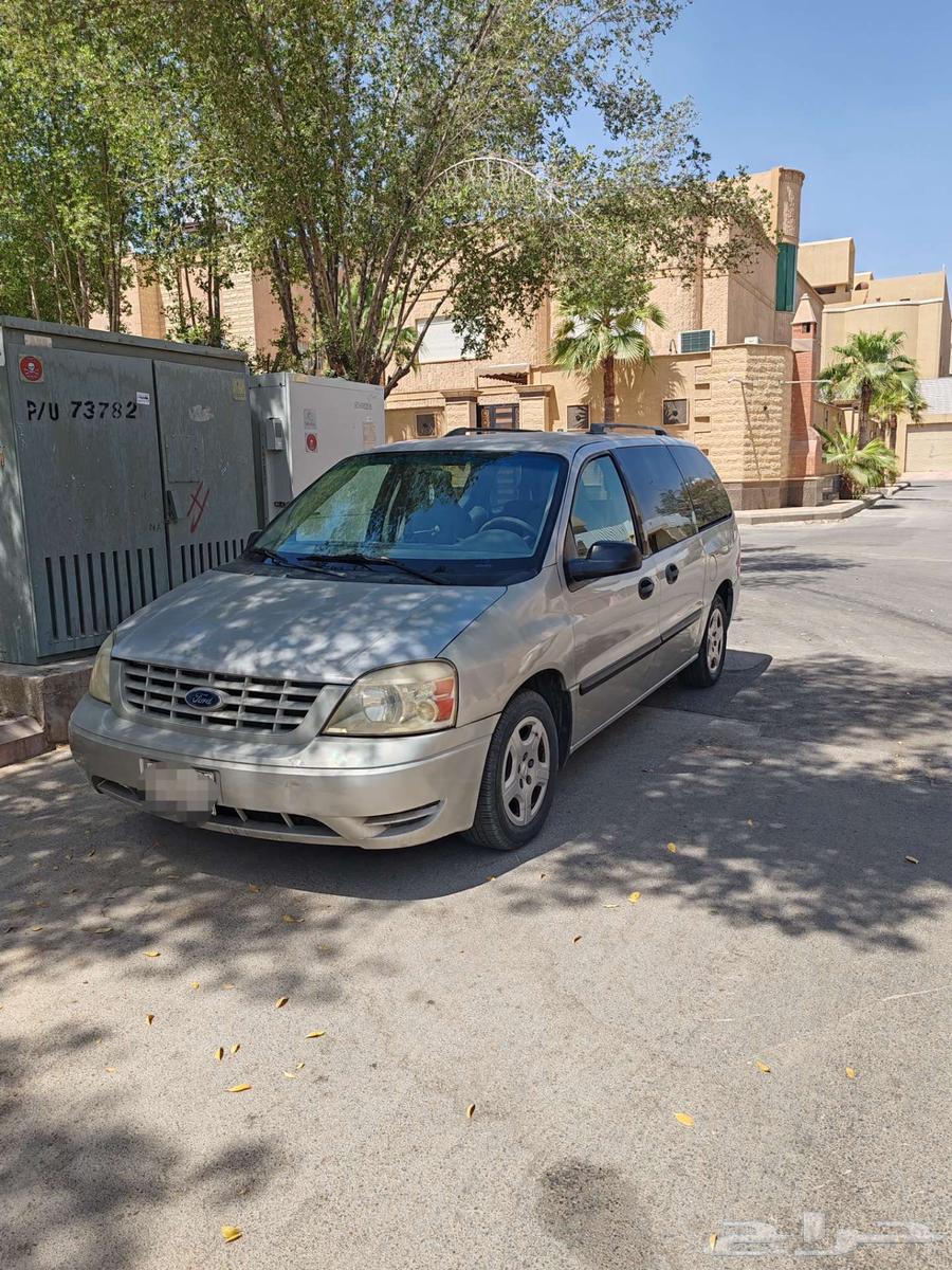 سيارة عائلية للبيع63654635695490114