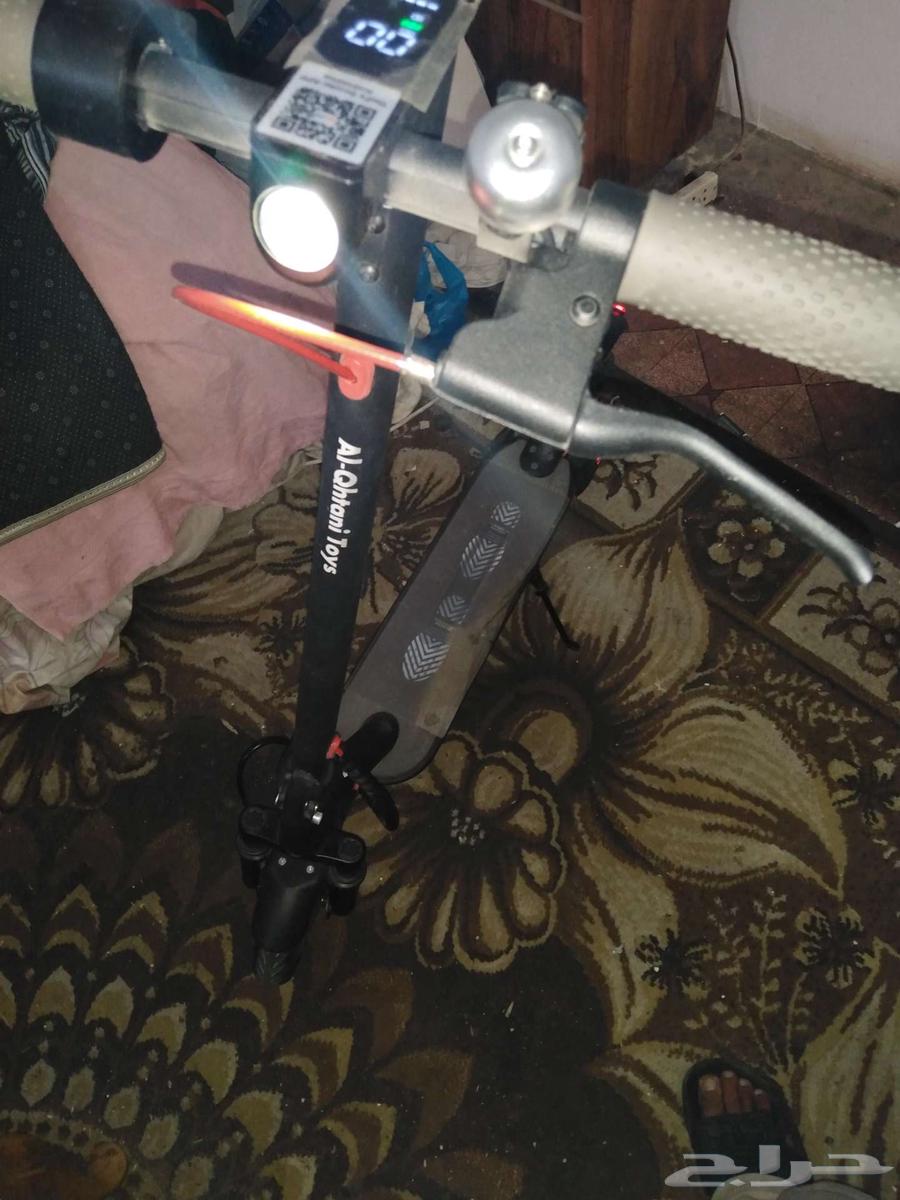 New scooter for sale (used only 4 hours)63618763431171113