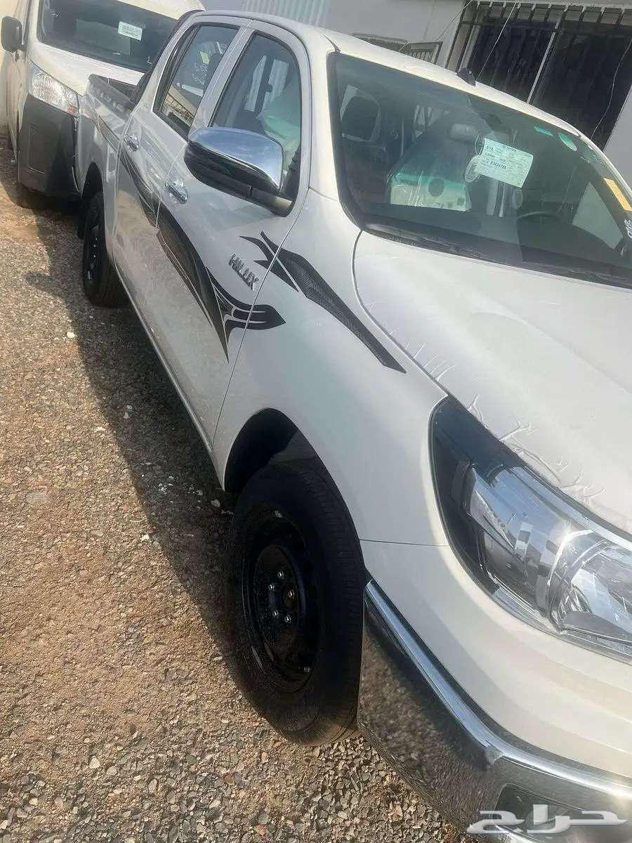 تويوتا هايلوكس غمرتين بنزين استاندر 2025 كاش و تمويل63619029855362111