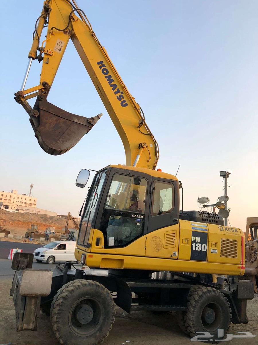 Komatsu 180 Bulldozer 2007 Model, Rawad Exhibition63620573437825111