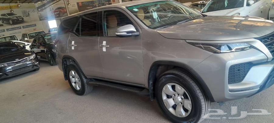 Toyota Fortuner 201663621239852675112
