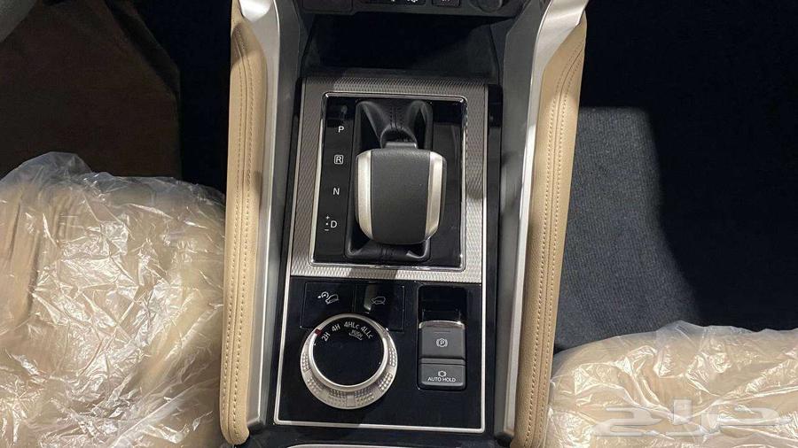 Mitsubishi Montero Semi-Luxury 2025 Gasoline Model63623694636291114