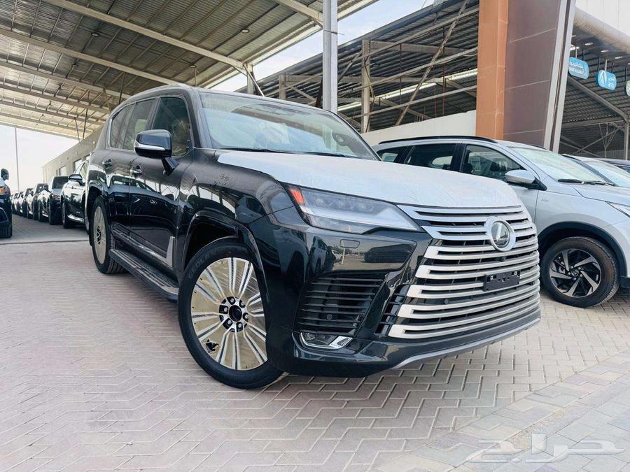 Special offer for 2025 Lexus LX600BB Gulf model, cash and installment available.63619968680193112