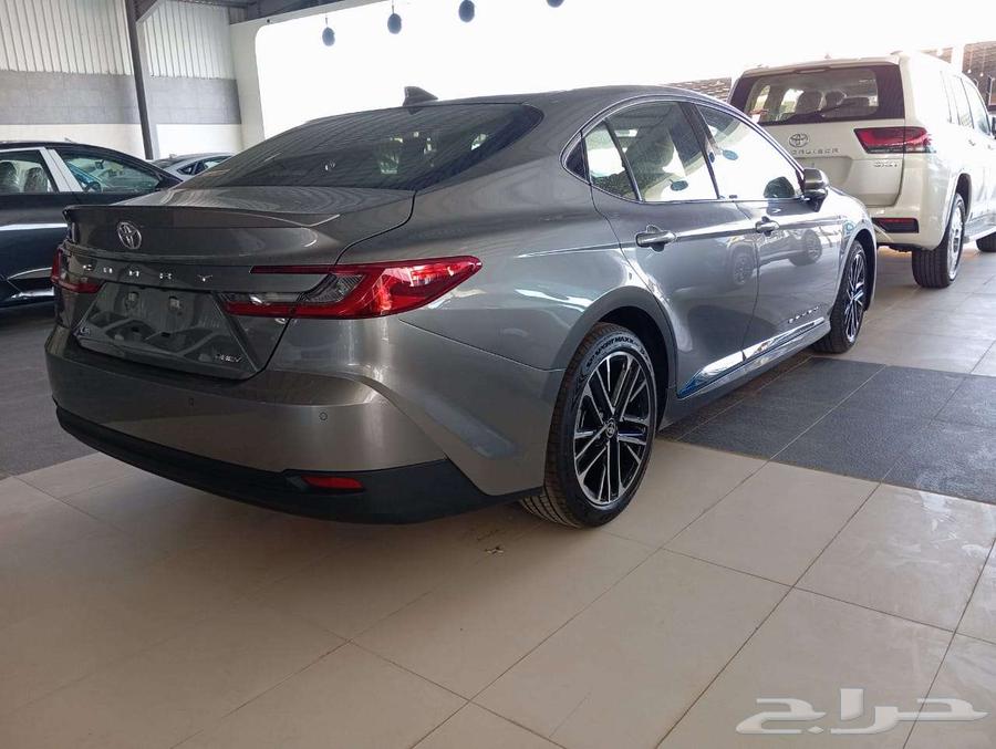 Toyota Camry LE Hybrid 202563620319219330114