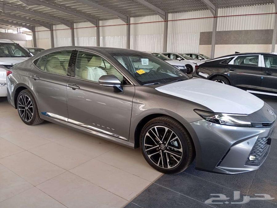 Toyota Camry LE Hybrid 202563620319219330112
