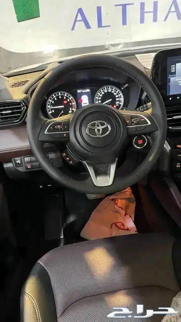 تويوتا اوربان كروزر GLX 2024 فل بانوراما جلد بروجكتر سعودي63654902764418112