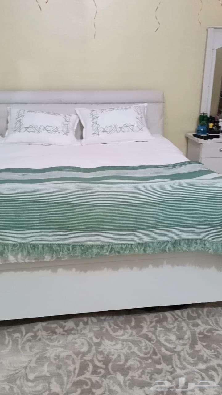 Bedroom set, refrigerator, washing machine, gas stove, TV, and dining table with AC636188640392971122