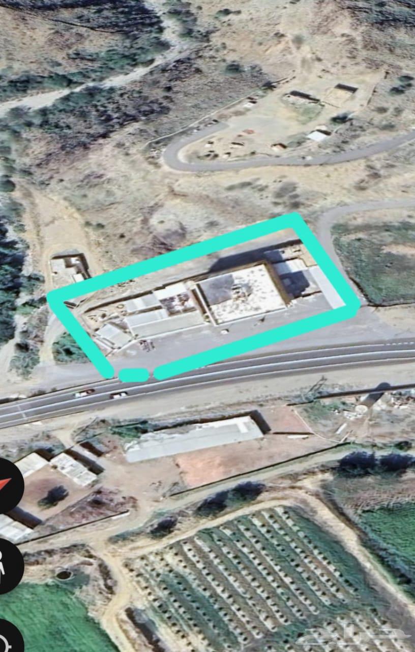 Commercial land for sale in Abha, Al-Murbah neighborhood, with a commercial building on it63611860275330113