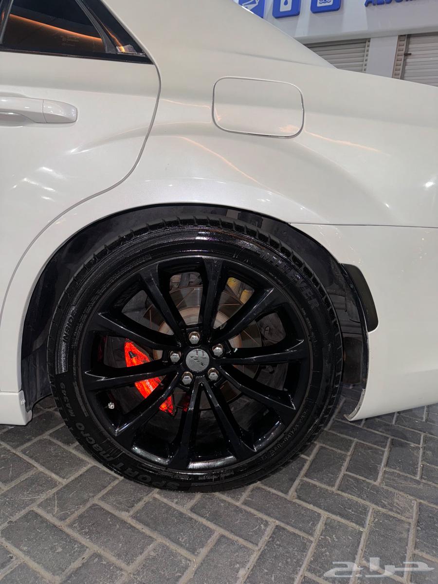 Chrysler SRT 201363654898649218113