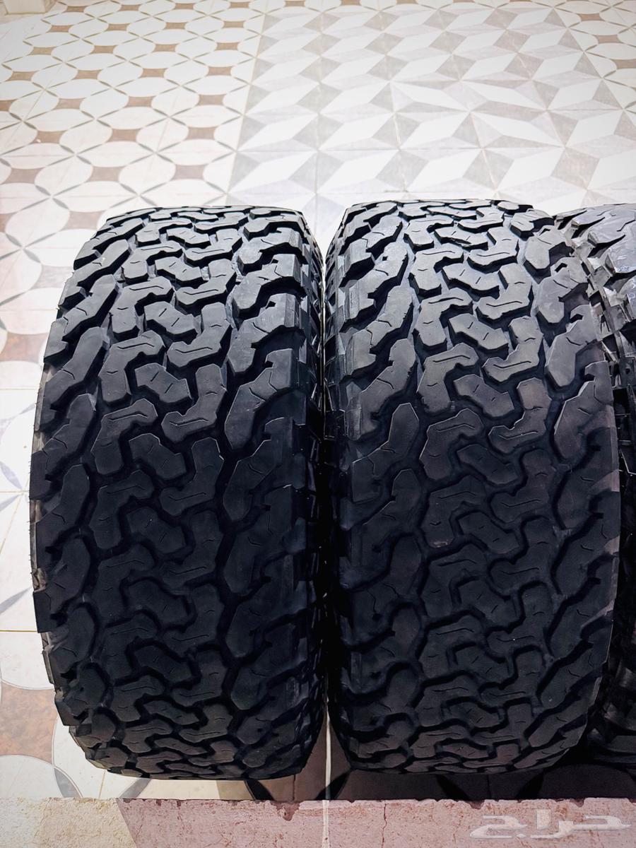 Semi-new stone tires 285 70 1763654652988801114
