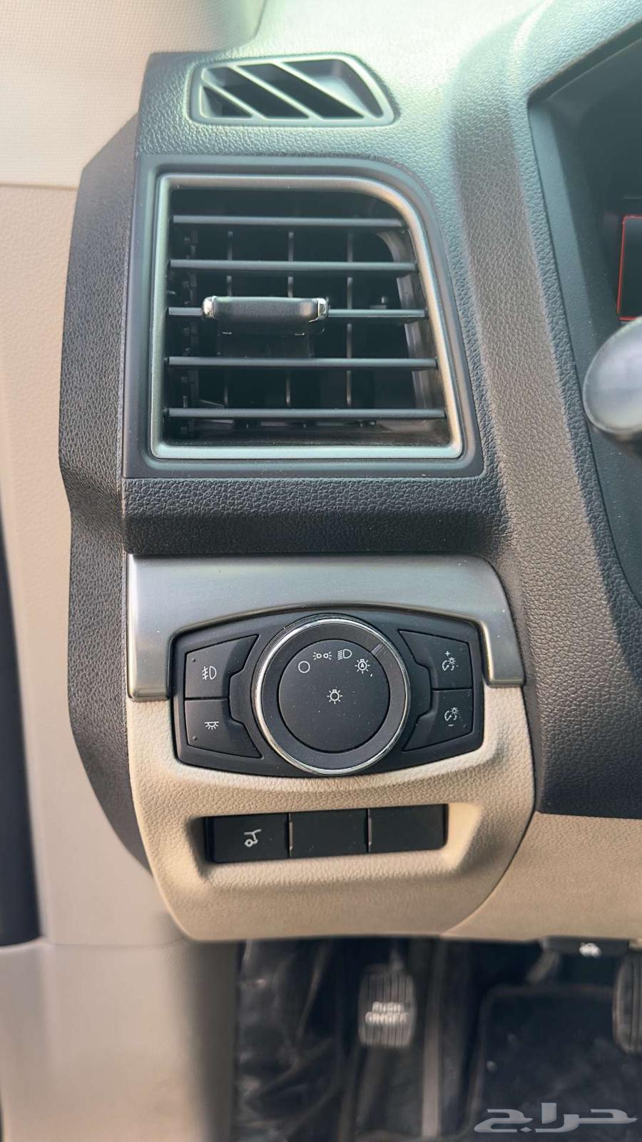 Ford Explorer 2019 XLT (Explorer XLT (Fabric) - 4WD)63655046719363113