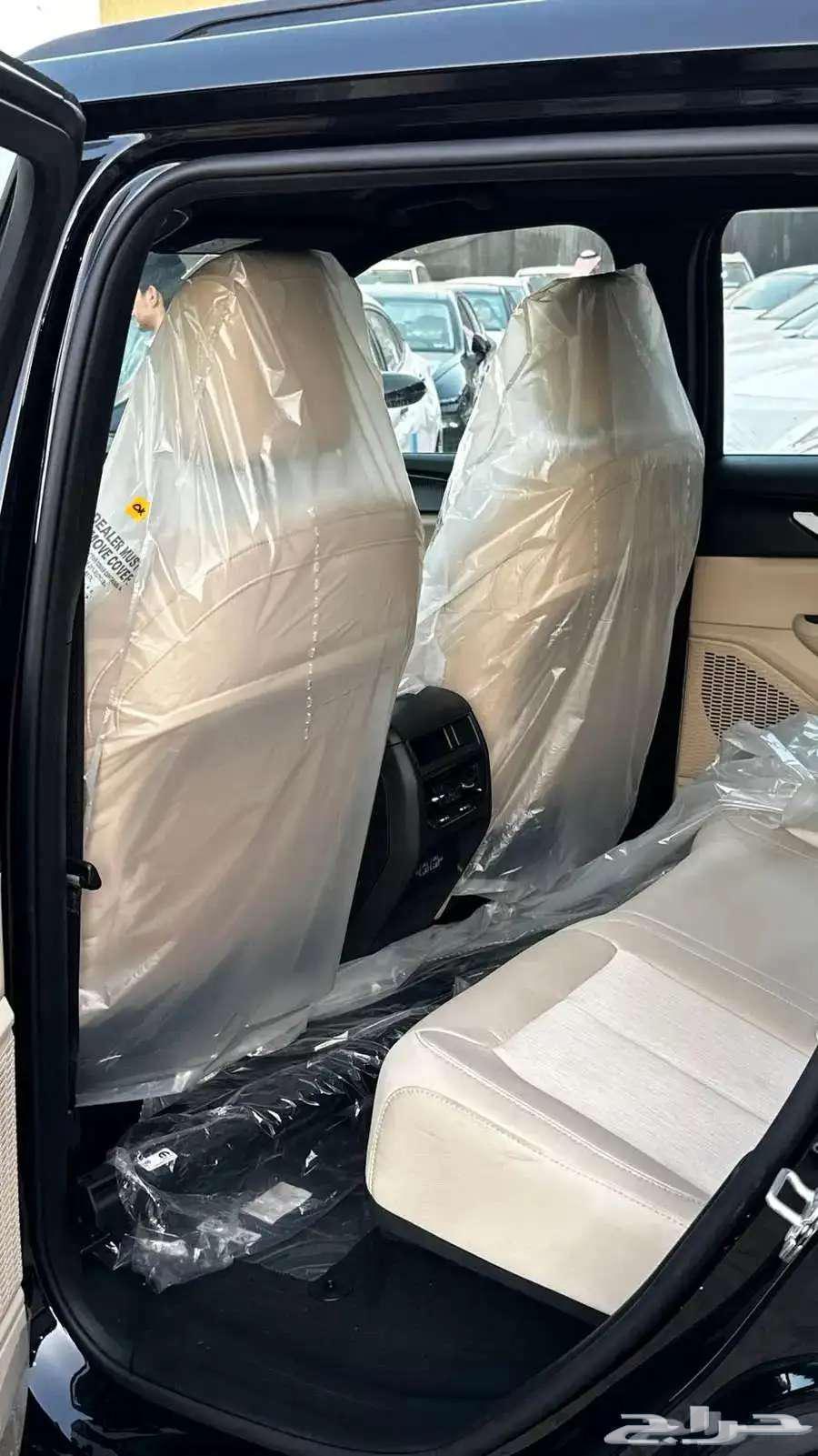 جيب جراند شيروكي لاريدو 2025 لدي شركة الخضر للسيارات63654664431747113