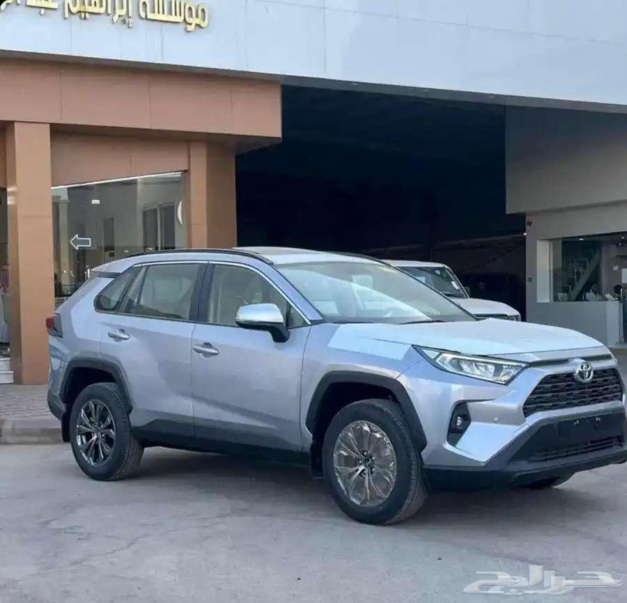 تويوتا راف فور نص فل XLE 202563654661287426110