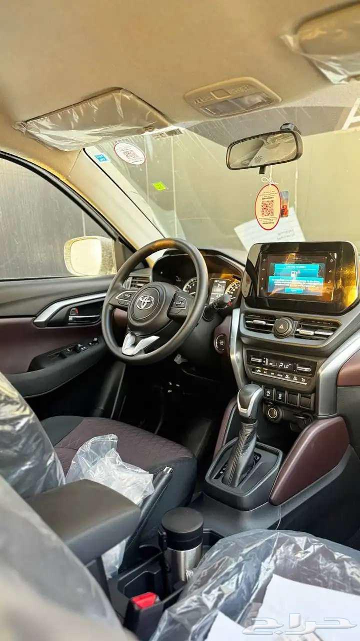 Toyota Urban GL Standard 2025 SUV on Installments63654911736579114