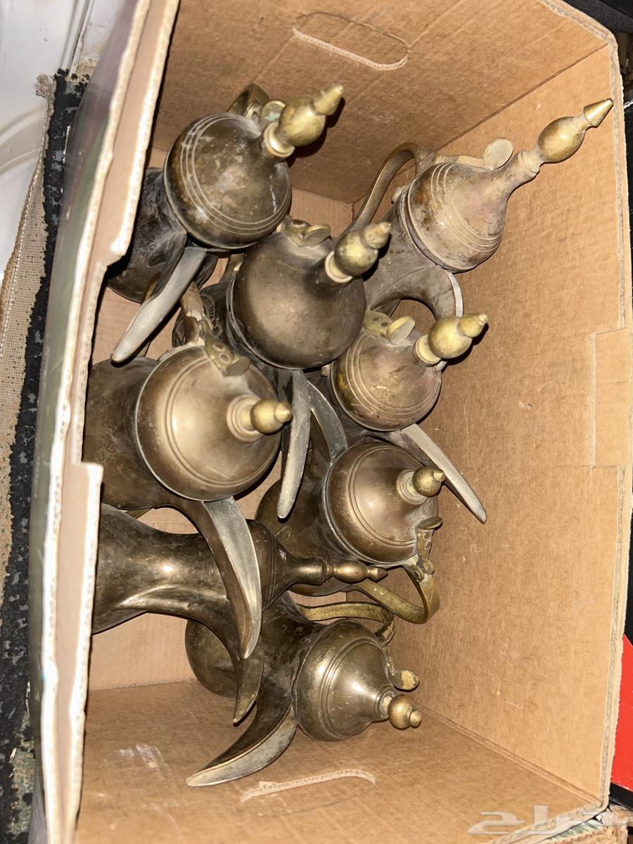 Traditional Copper Coffee Pots and Other Tools63624133406978113