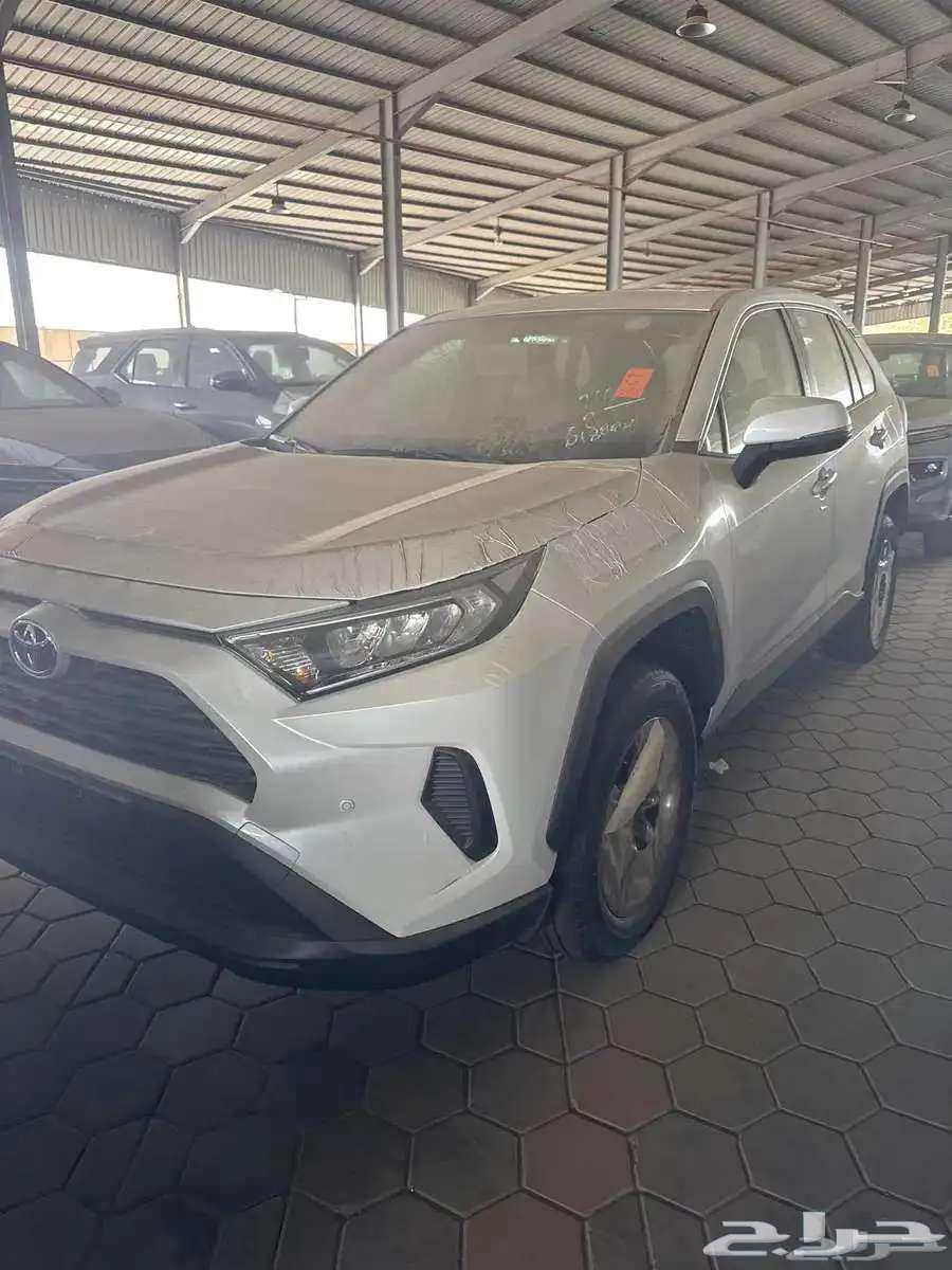 Toyota RAV4 LE Gasoline Double 202563654912098177112