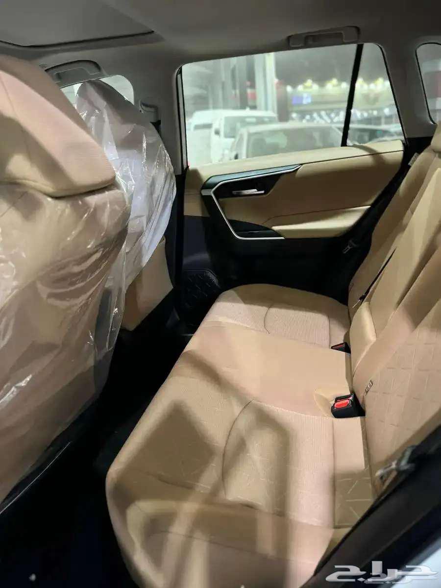 Toyota RAV4 XLE Gasoline 202563654912851587111