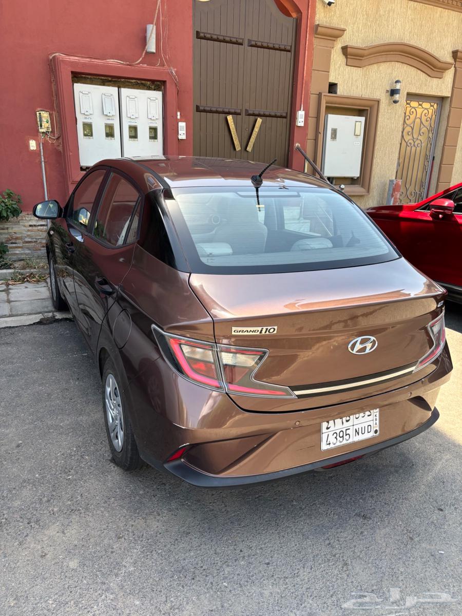 Hyundai Grand i1063654921541634112