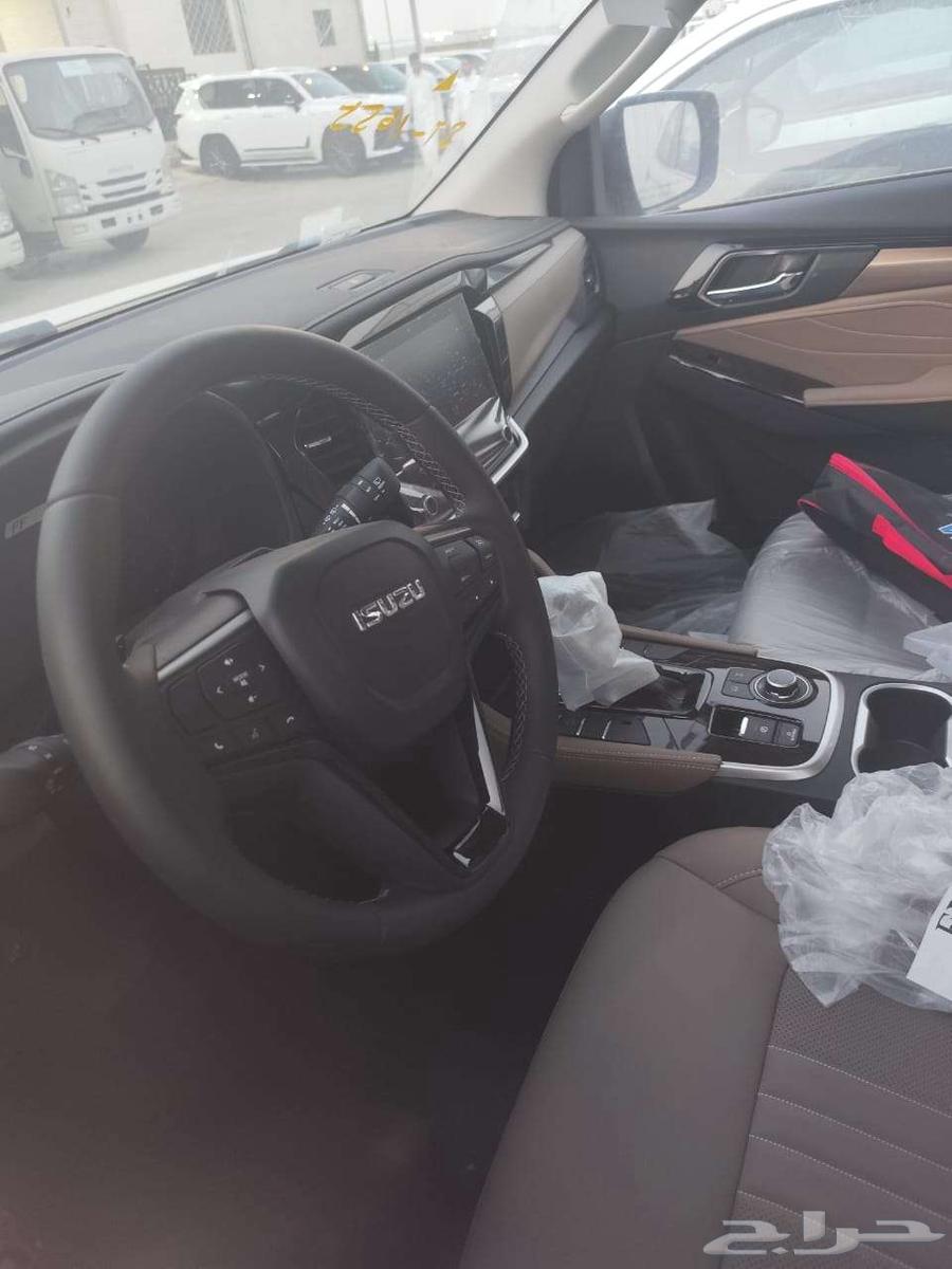Isuzu MUX Full Option 202563654923868417113