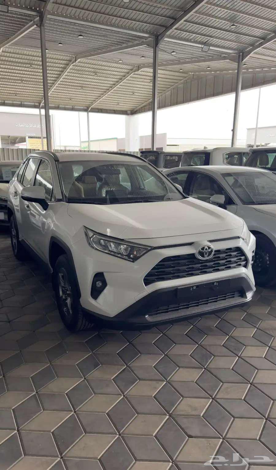تويوتا راف فور XLE شنطة كهرب بنزين خليجي 202563654927519105114