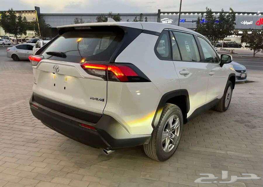 Toyota RAV4 LE Gasoline 4WD 202563655073506689112