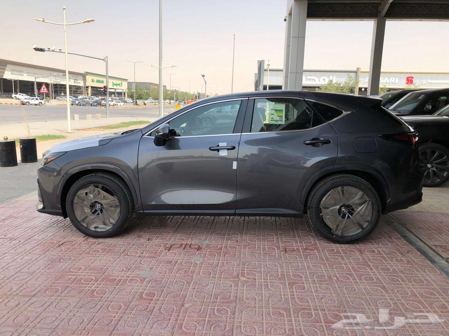 لكزس NX 350 AA 2025 رمادي داخلي جملي -رمادي داخلي احمر63654915927555113