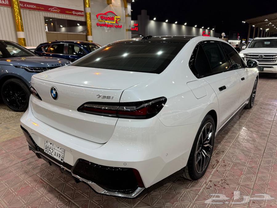 BMW 735 Full Almost Zero.63654925735682111