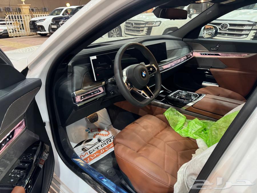 BMW 735 Full Almost Zero.63654925735682112