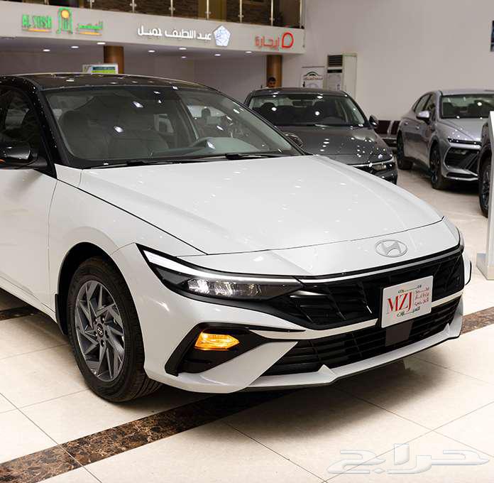 Hyundai Elantra Smart 2000 CC 202563655162299522113