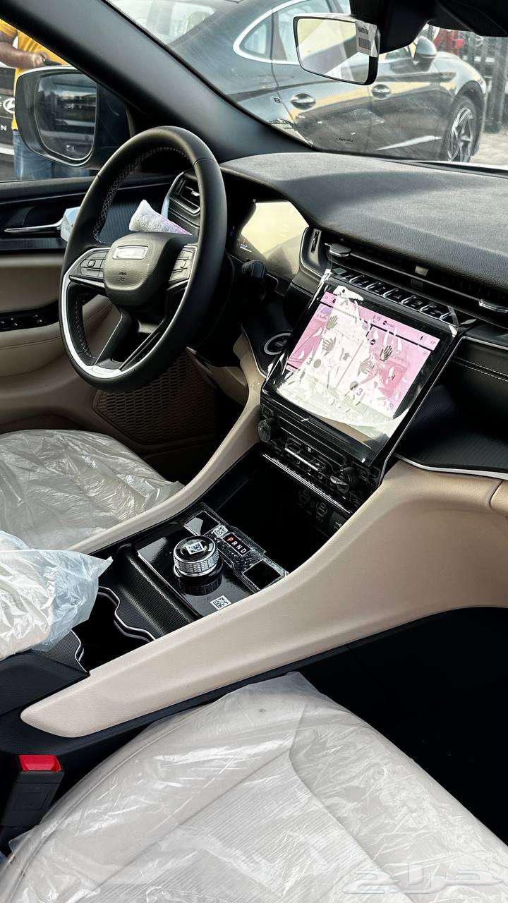 جيب جراند شيروكي لاريدو 2025 الخضر للسيارات - خريص63655074984961113