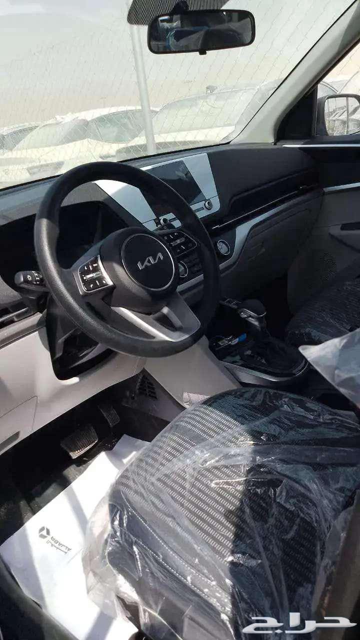 كيا كارينز مطور بصمه وشاشه 2025 بسعر مميز63655163176963113