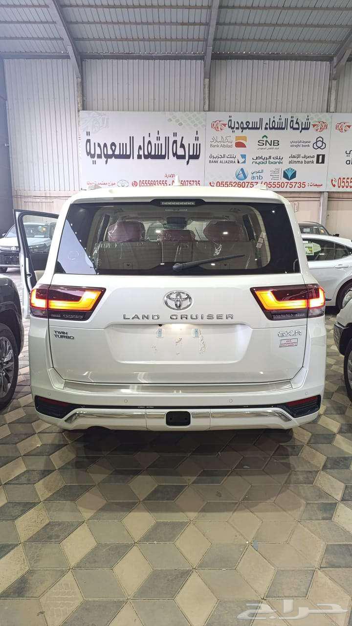 صالون لاندكروزر GXR L463655163627138111
