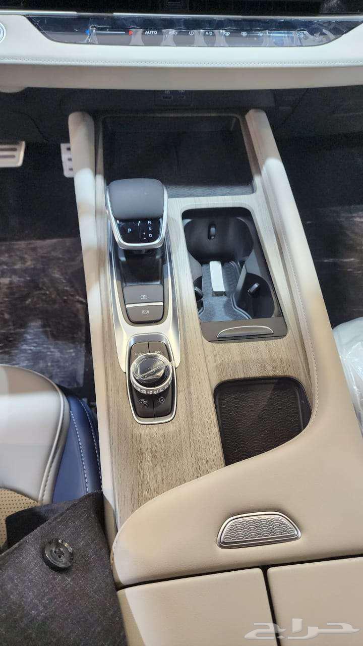شيري اريزو 8 برو لكجري 2025 عروض شركة سفنز للسيارات63655179751682113
