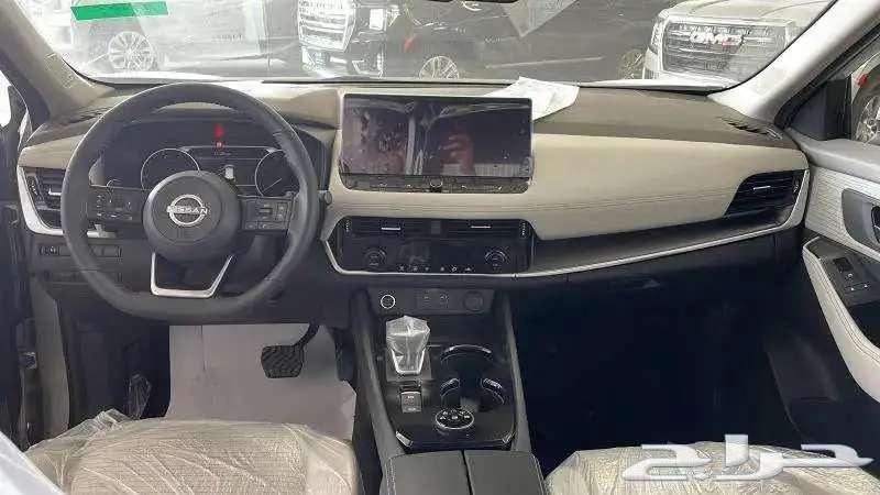 نيسان اكس تريل 2025 جميع الفئات والألوان 5 و 7 راكب63655070096643113