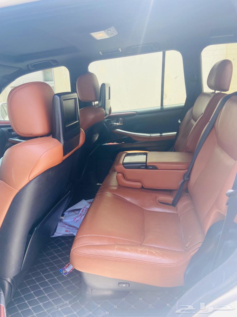 White Lexus SUV 2015, latest model63655164989954114