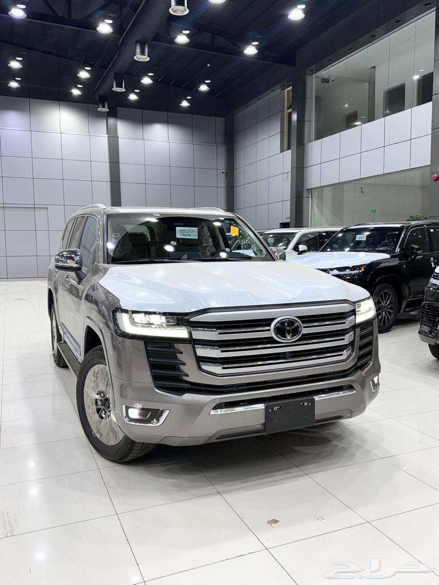 تويوتا لاندكروزر ( VX ) بنزين موديل 2025 أقل الأسعار63655173869315113
