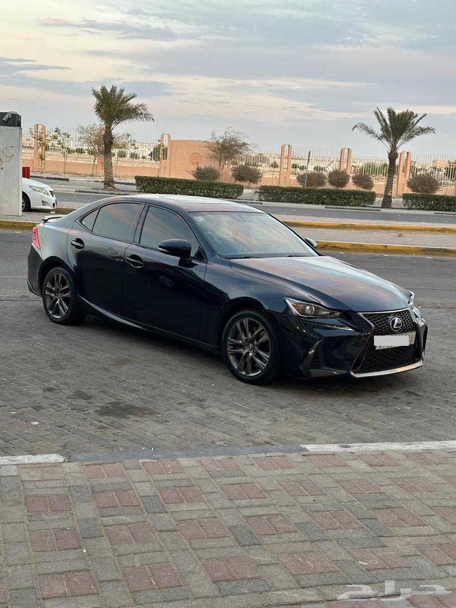 لكزس is 2017 f200 سعودي63655175224451113