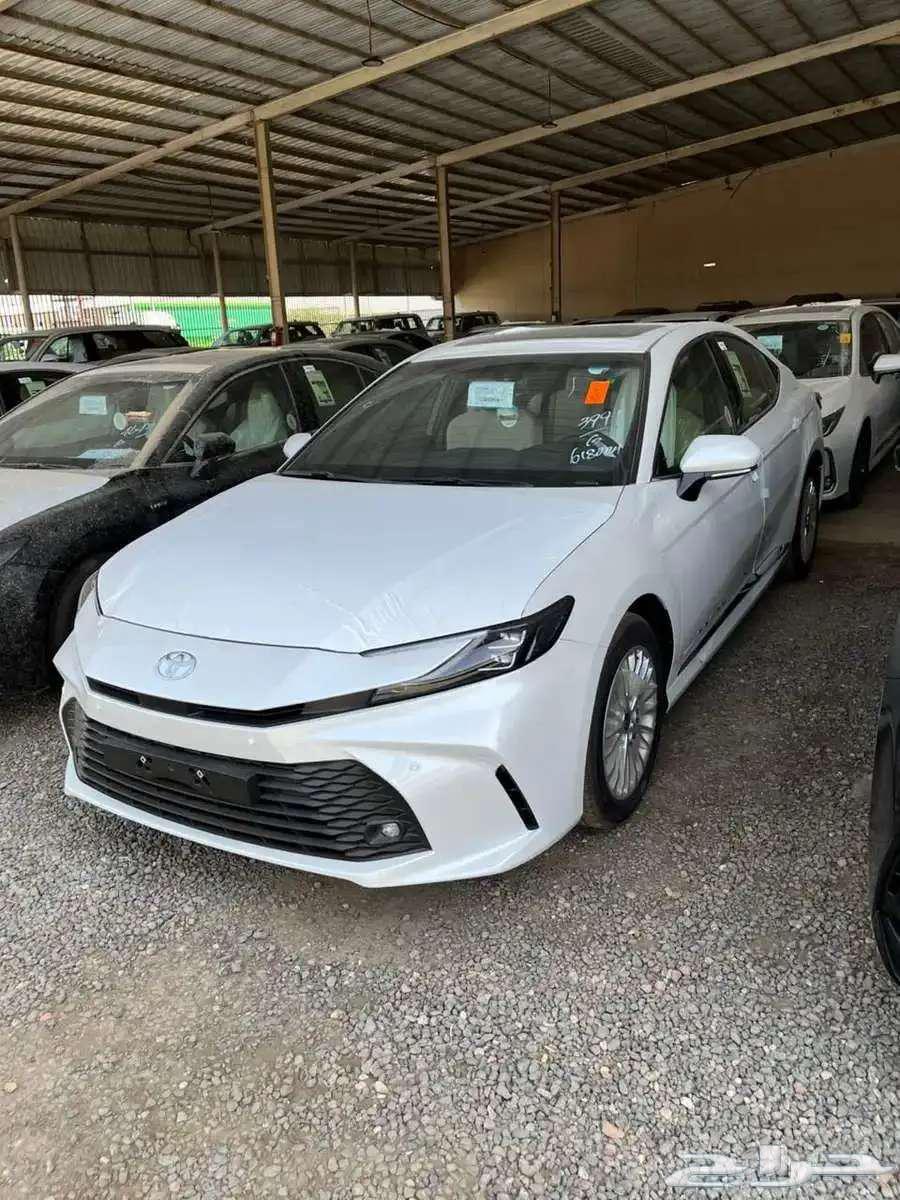 تويوتا كامري LE بنزين 202563655178799619111
