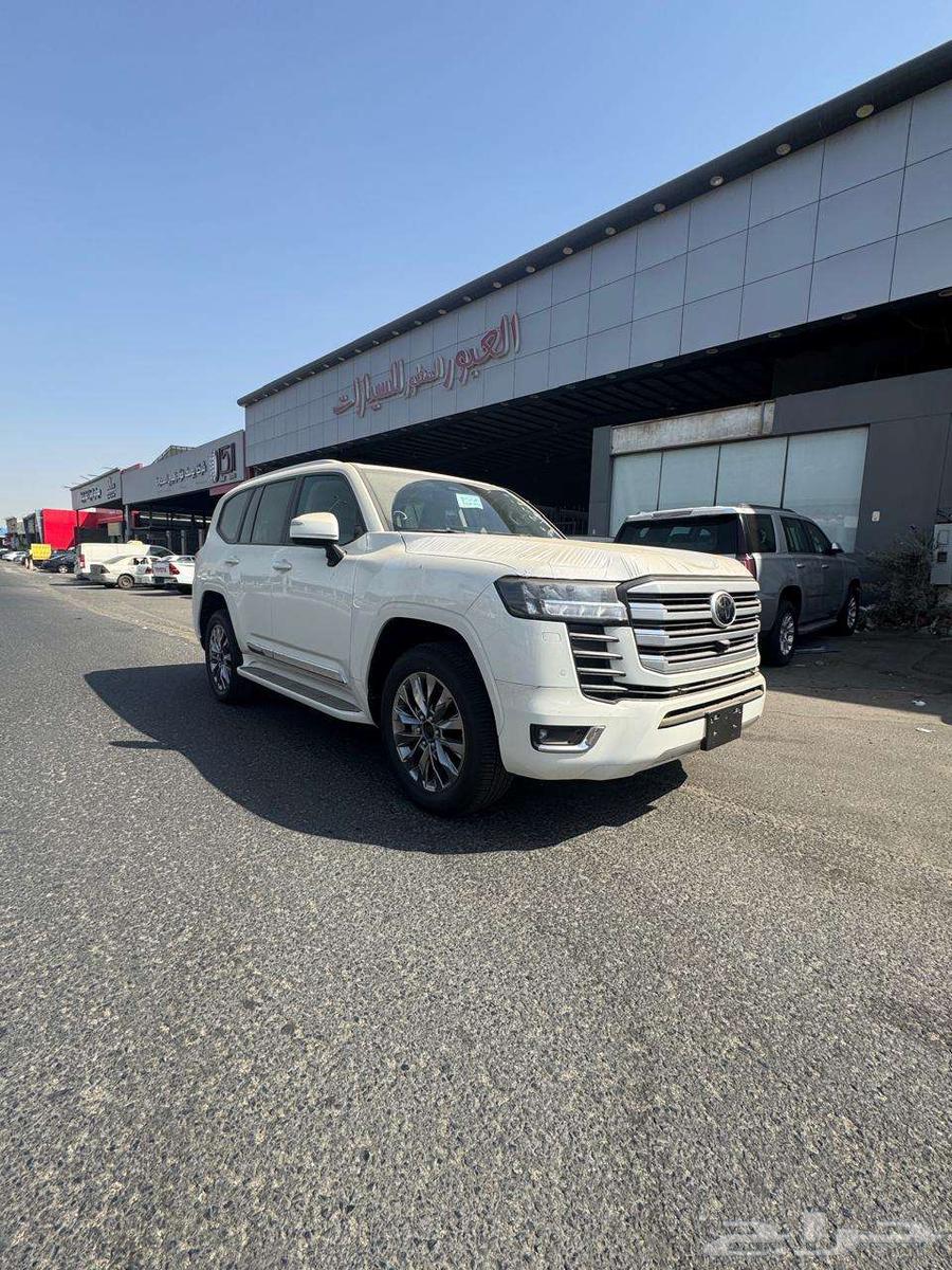 Toyota Land Cruiser GX-R L3 Diesel 3,300 cc Model 202563656850307971110