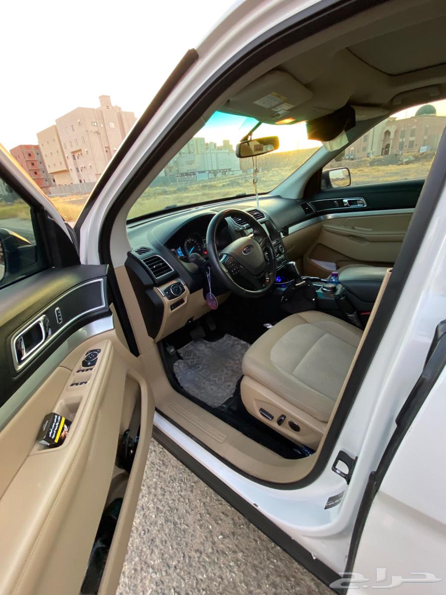 Ford Explorer 201763667489865217113