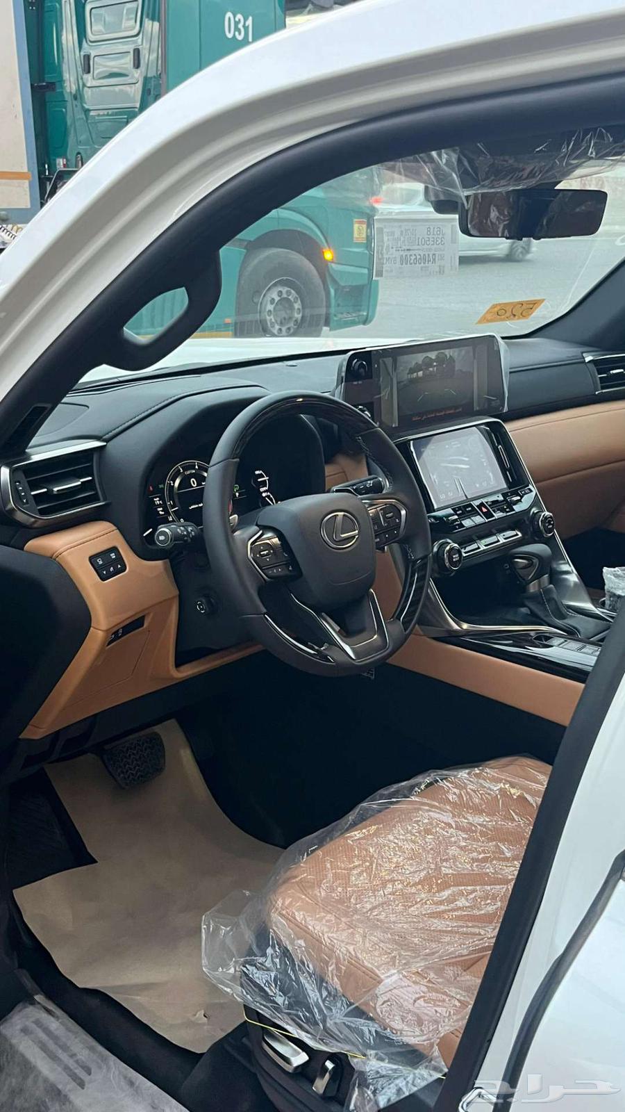 لكزس LX 600 BB موديل 2025 سعودي - ابيض   اسود63655069861123114