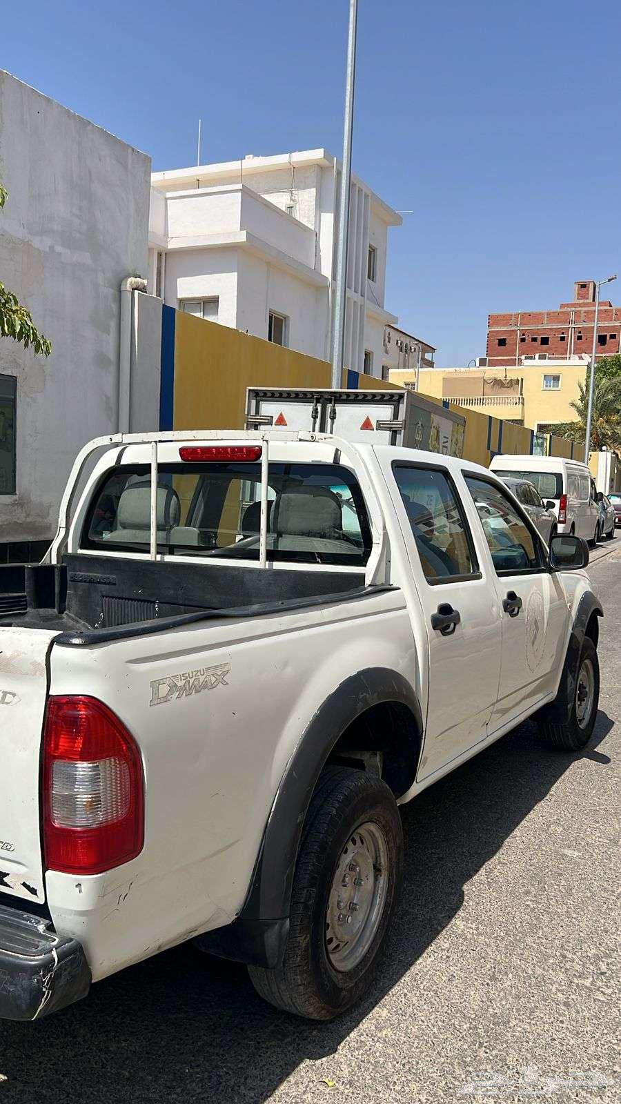 سيارة إيسوزو موديل 200563655168542595111