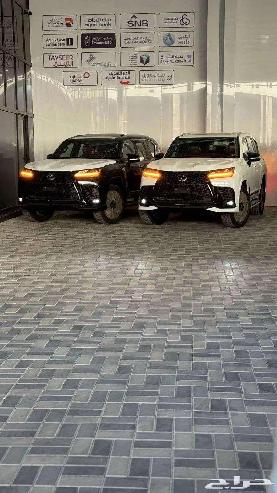لكزس LX600اف سبورت تدليك مراتب عماني 2025-61500063655176107905111