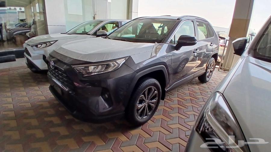 RAV4 XLE Gasoline Half Full 2025 Gray Double63655159302402114