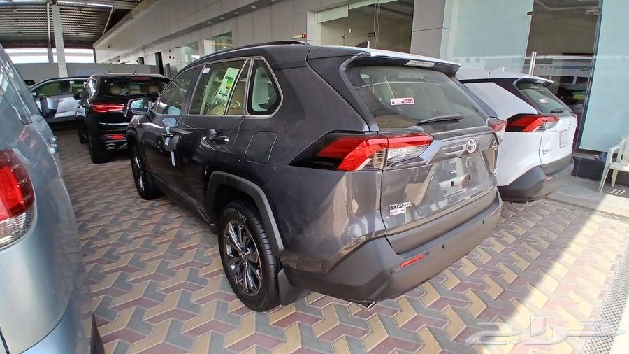 RAV4 XLE Gasoline Half Full 2025 Gray Double63655159302402112