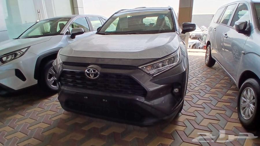 RAV4 XLE Gasoline Half Full 2025 Gray Double63655159302402111